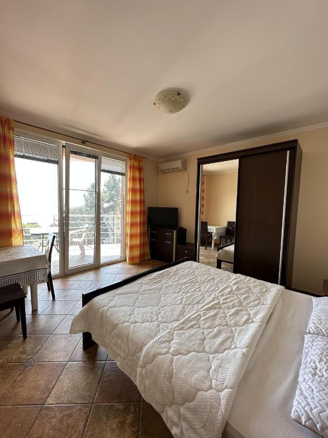 Apartment Villa Elena بار المظهر الخارجي الصورة