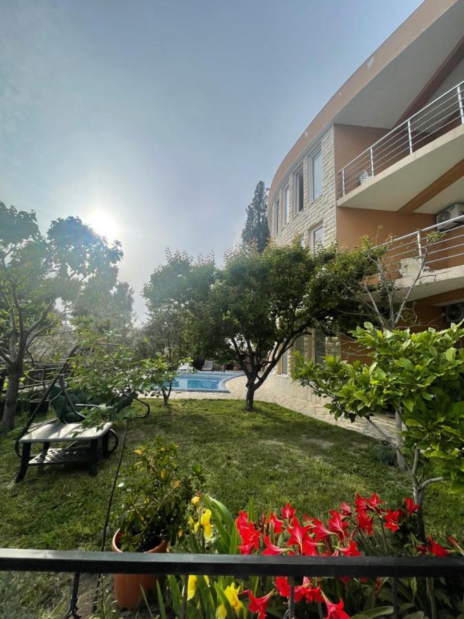Apartment Villa Elena بار المظهر الخارجي الصورة