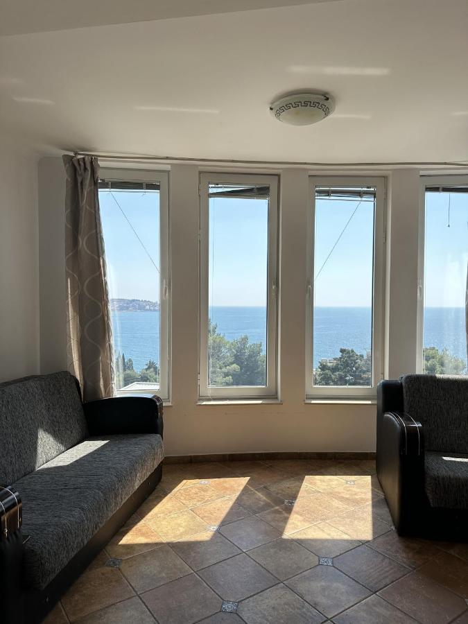 Apartment Villa Elena بار المظهر الخارجي الصورة